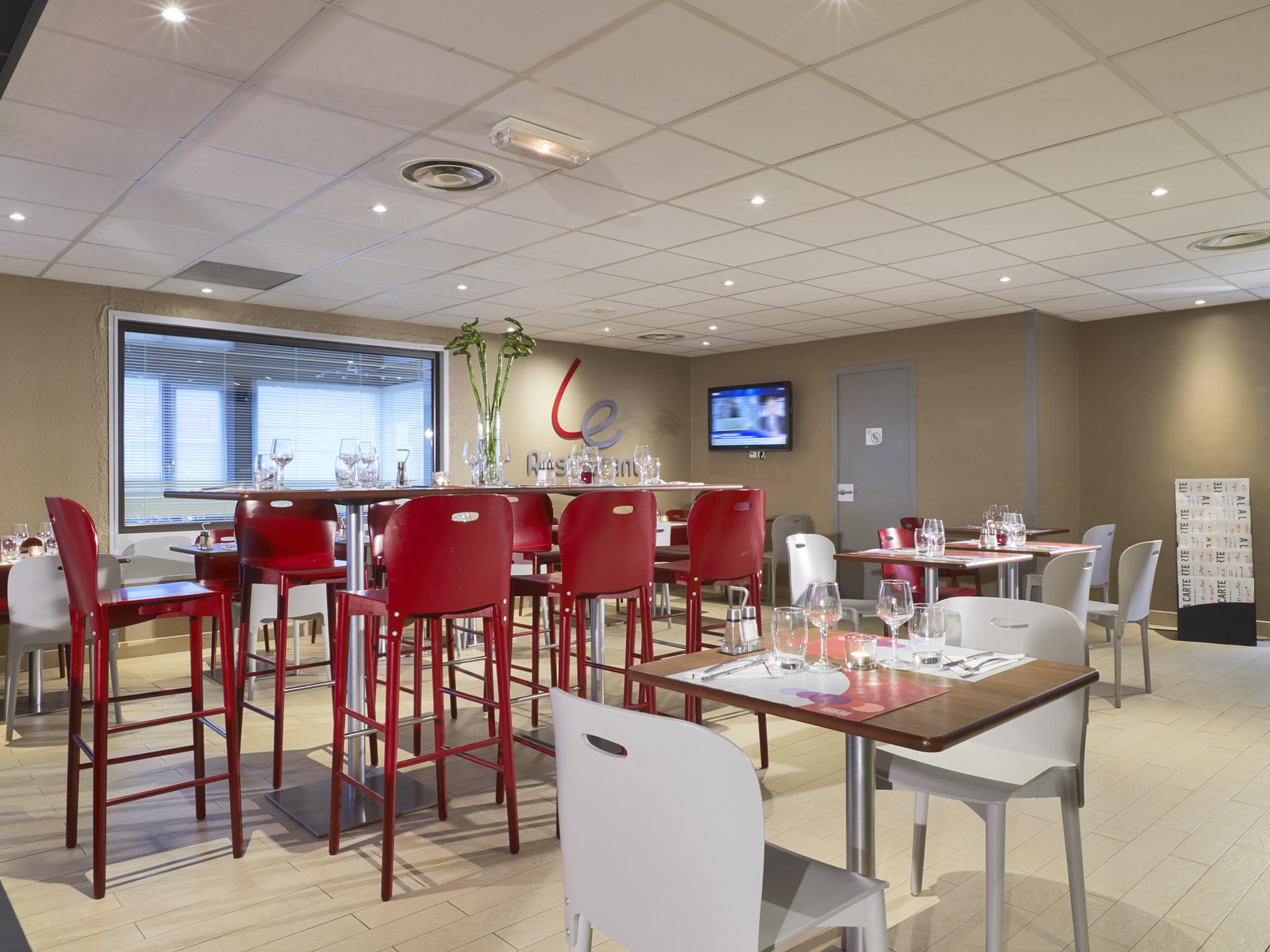 Hotel Campanile Montesson - Le Vesinet Zewnętrze zdjęcie