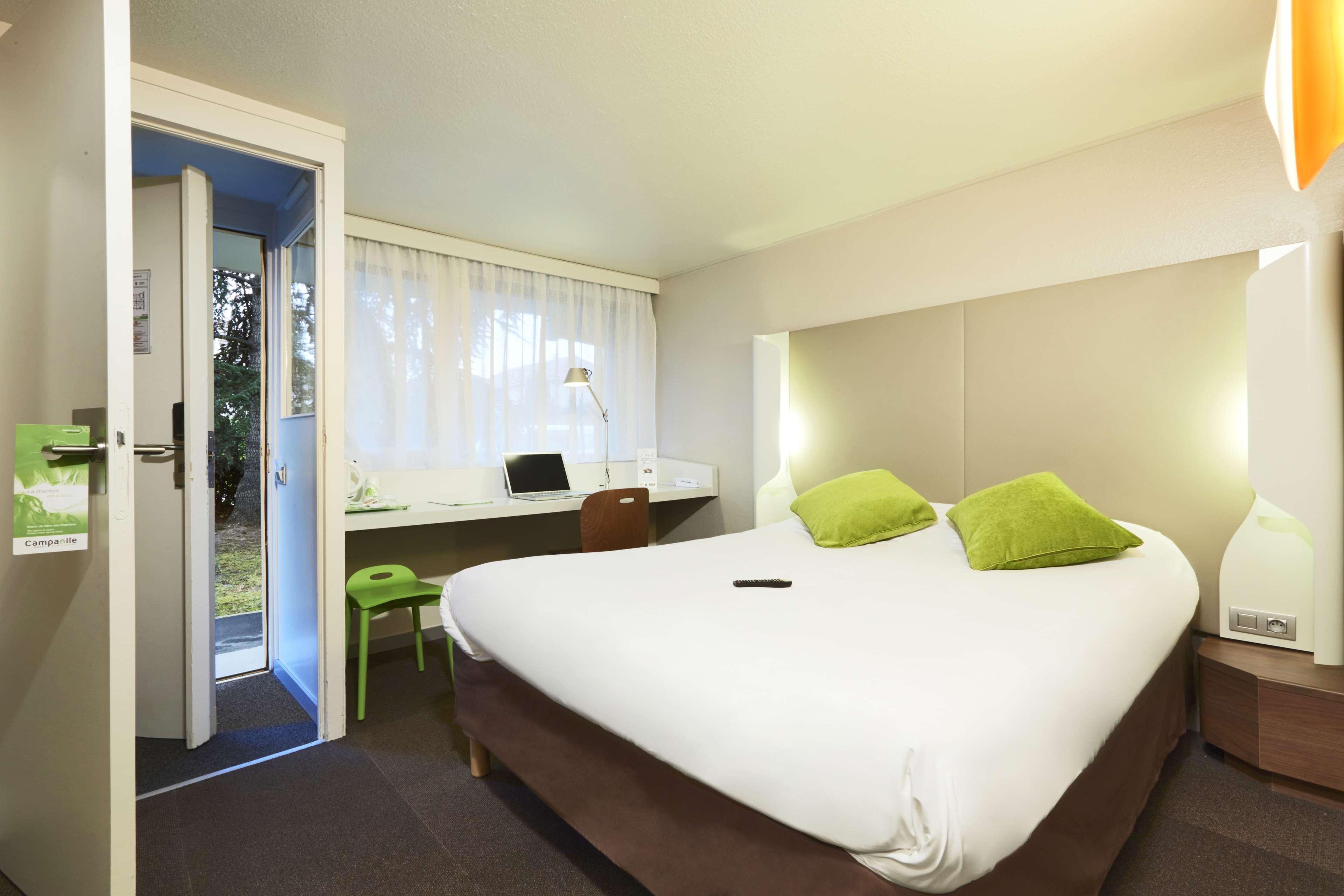 Hotel Campanile Montesson - Le Vesinet Zewnętrze zdjęcie