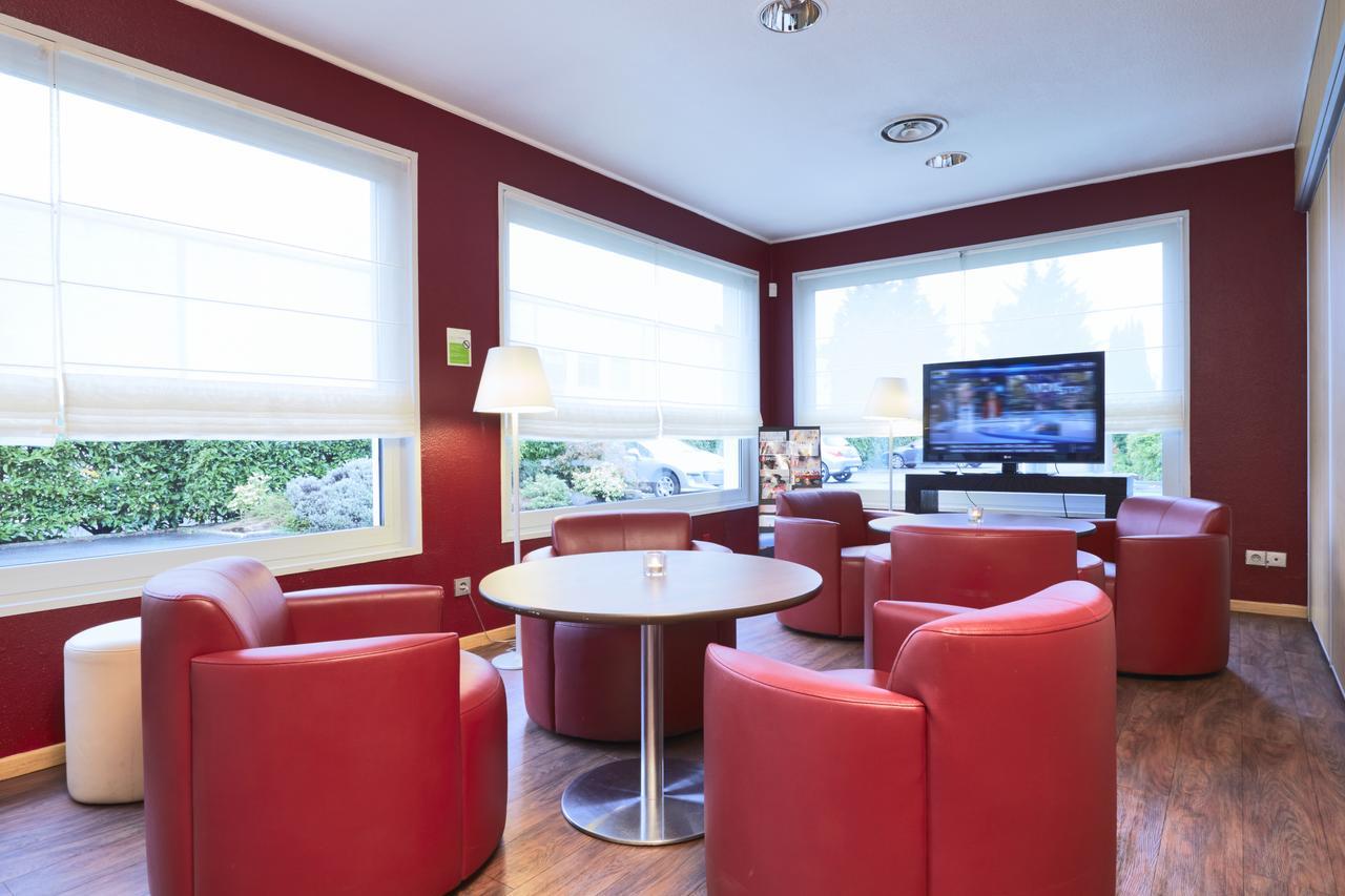 Hotel Campanile Montesson - Le Vesinet Zewnętrze zdjęcie