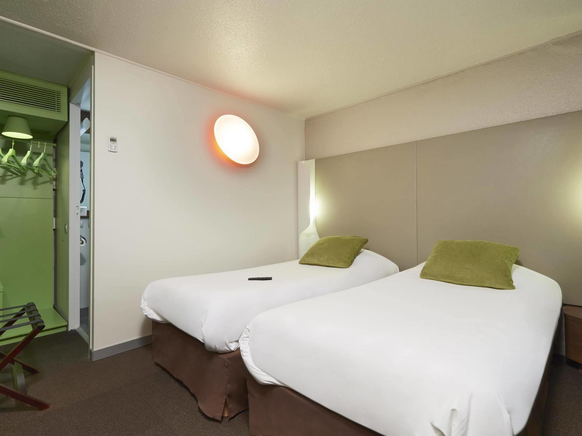 Hotel Campanile Montesson - Le Vesinet Zewnętrze zdjęcie